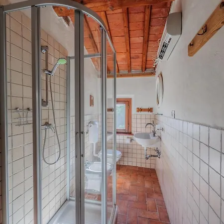 With View And Garden - Quercia