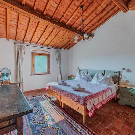With View And Garden - Quercia Ghizzano
