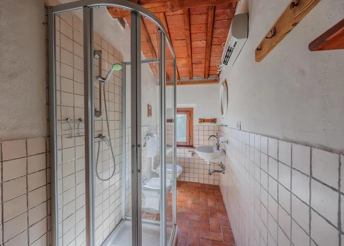 With View And Garden - Quercia