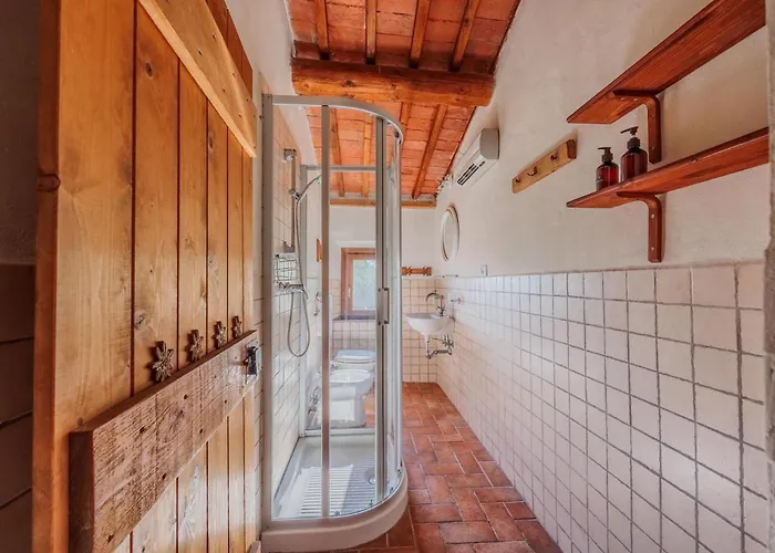 With View And Garden - Quercia Apartman